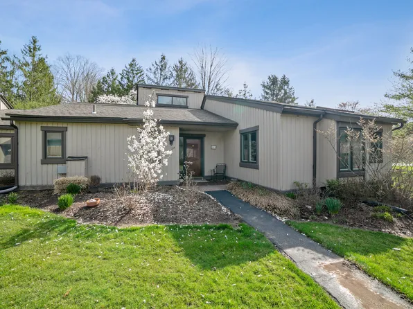 215 Chandler Dr, West Chester, PA 19380