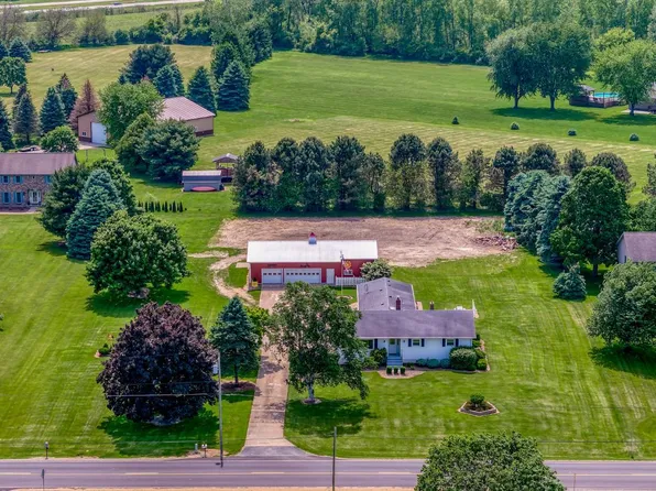 1320 Berlin Rd, Huron, OH 44839