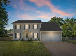 2509 NW Shady Bend Ln, Lees Summit, MO 64081