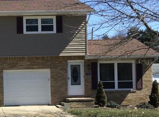 120 Brookfield St, Louisville, OH 44641