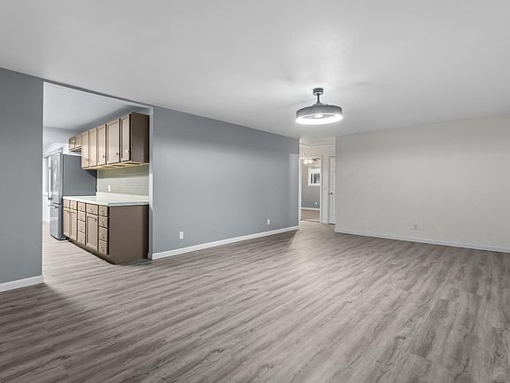4th image of 603 W Washington St