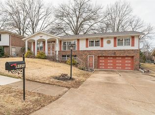 9121 Rusticwood Trl, Saint Louis, MO