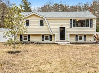 13 Mazzilli Dr, Carver, MA 02330