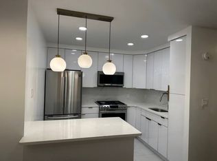 8519 75th St #3, Woodhaven, NY 11421