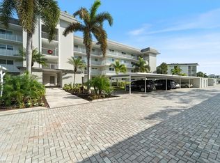 307 Goodlette Frank Rd S #B202, Naples, FL 34102