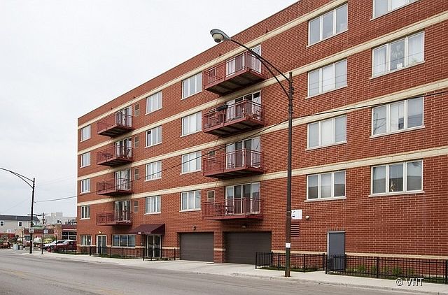 1st image of 2158 W Grand Ave Unit 401