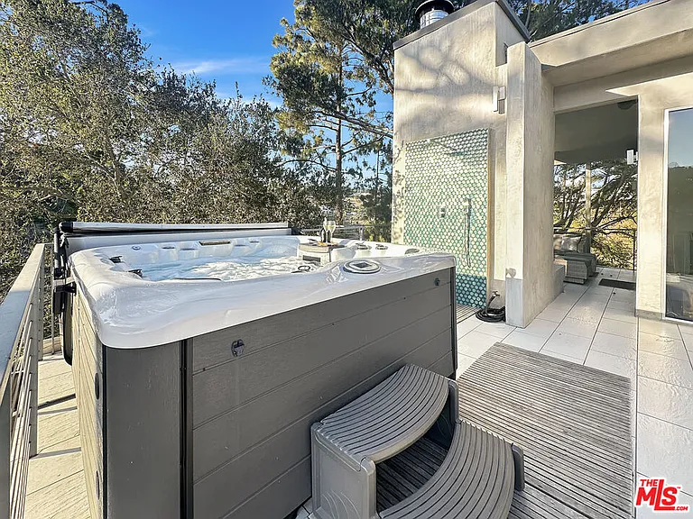 8265 Mannix Dr — Photo 10