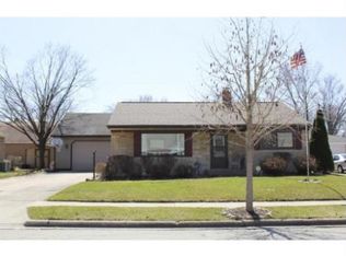1966 Smith St, Green Bay, WI 54302