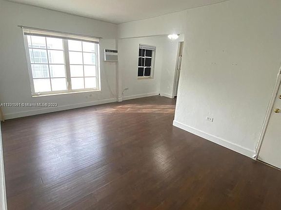 4th image of 322 W 25th St APT 12