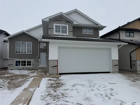 832 Woods CRESCENT, Warman, SK S0K 4S0