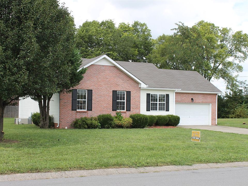 1st image of 3744 Heather Dr