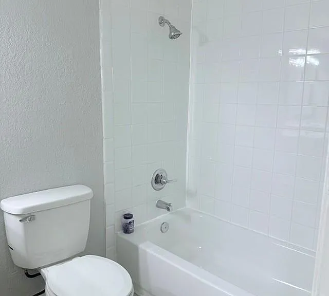 5202 Santrey Dr — Photo 18