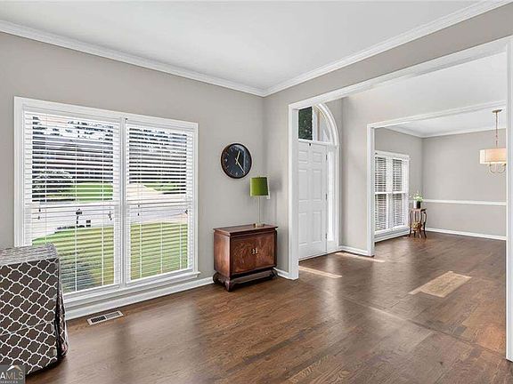 3rd image of 415 Havenmist Lndg