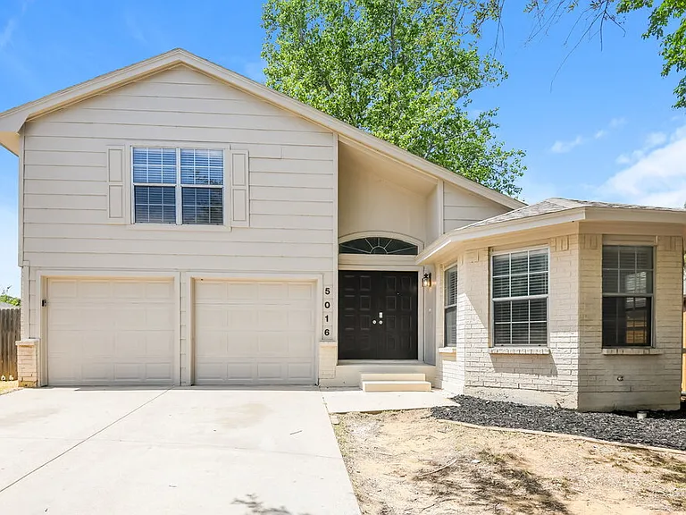 5016 Santa Fe Ct — Photo 1