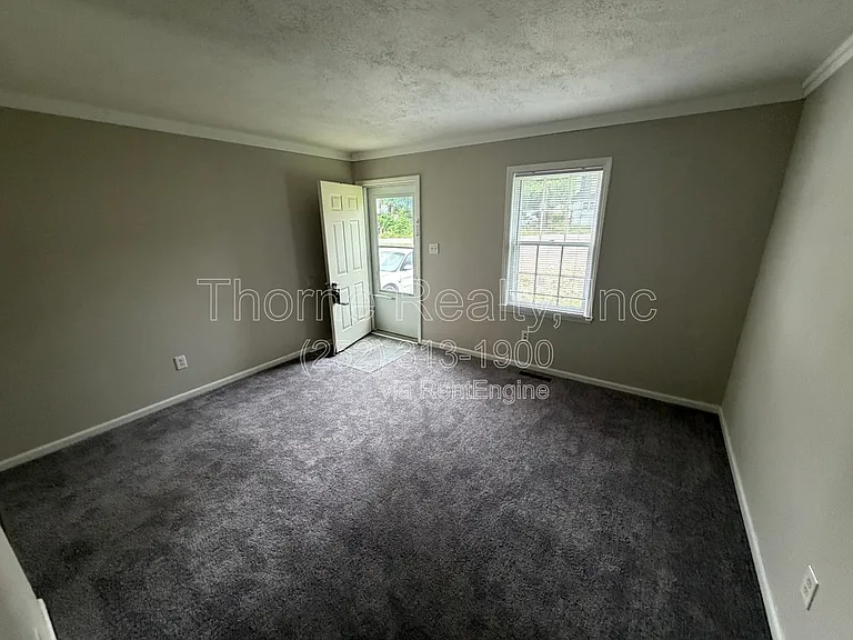 1420 Barnes St — Photo 12