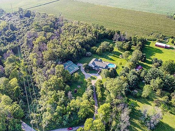 5th image of 11585 Hall Rd