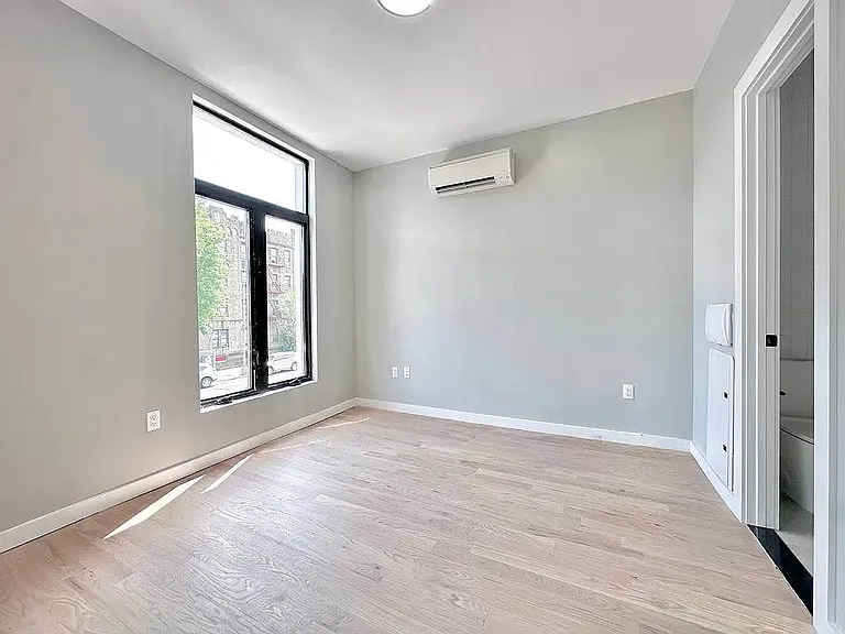 2819 Clarendon Rd #3A — Photo 11