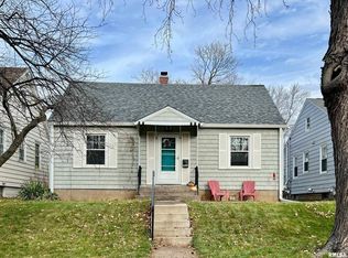5331 7th Ave, Moline, IL 61265