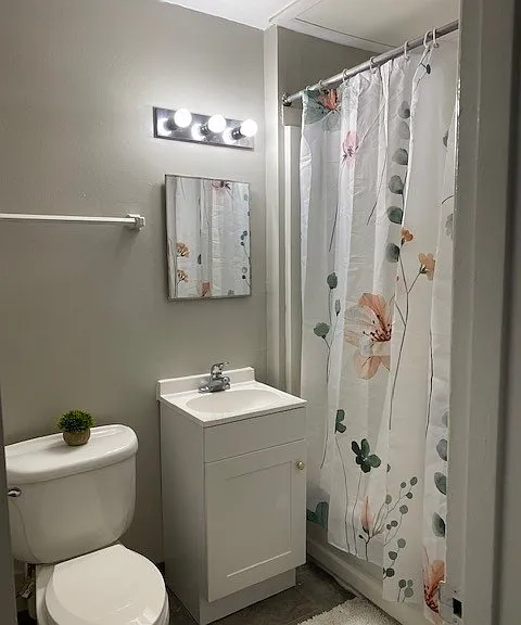 C4 full bath C4 full bath