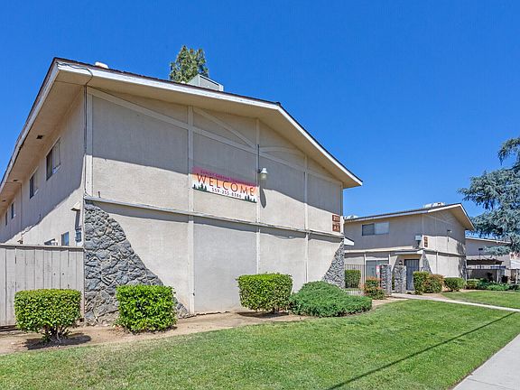 4th image of 2155 N Winery Ave #2209-B