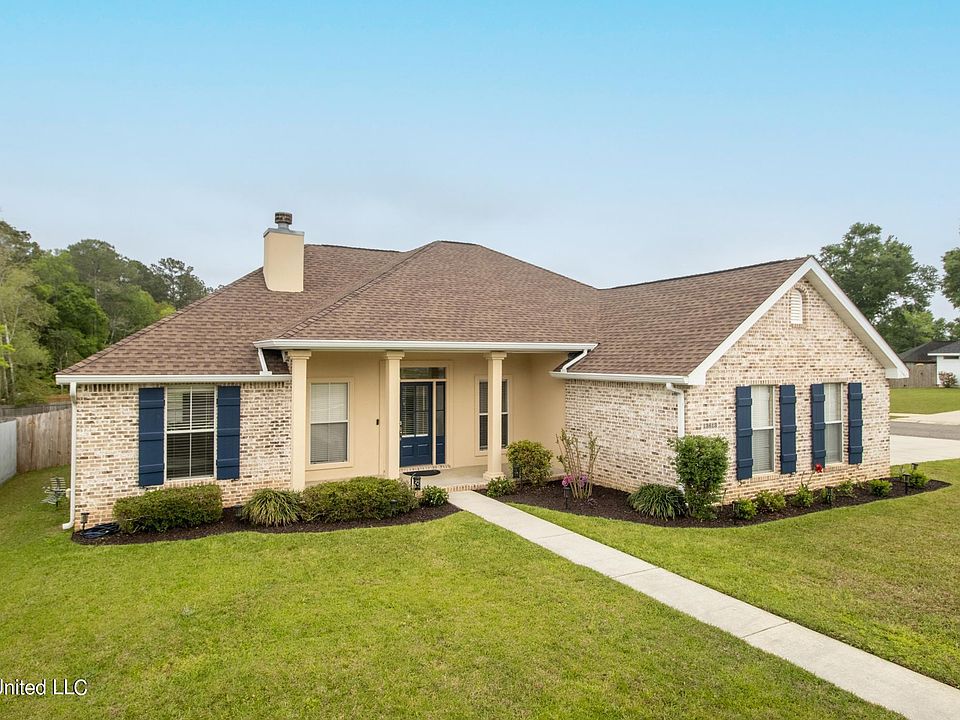 1st image of 13613 Hidden Oaks Dr