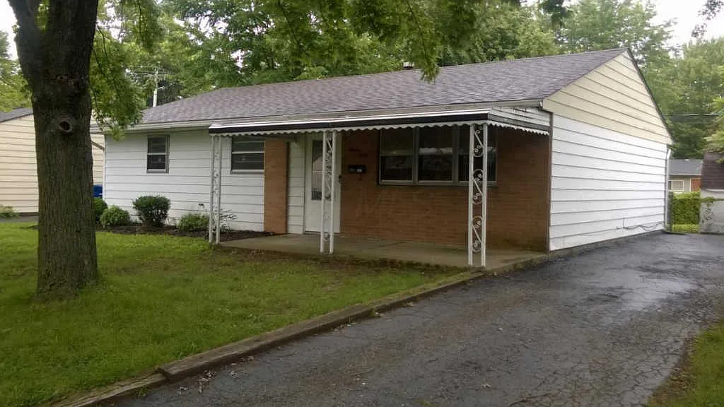 1640 Dundee Pl photo 1