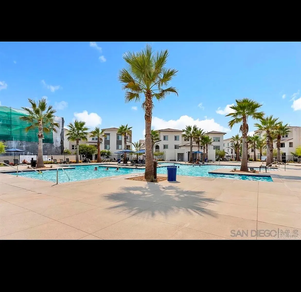 5203 Beachfront Cove St — Photo 3