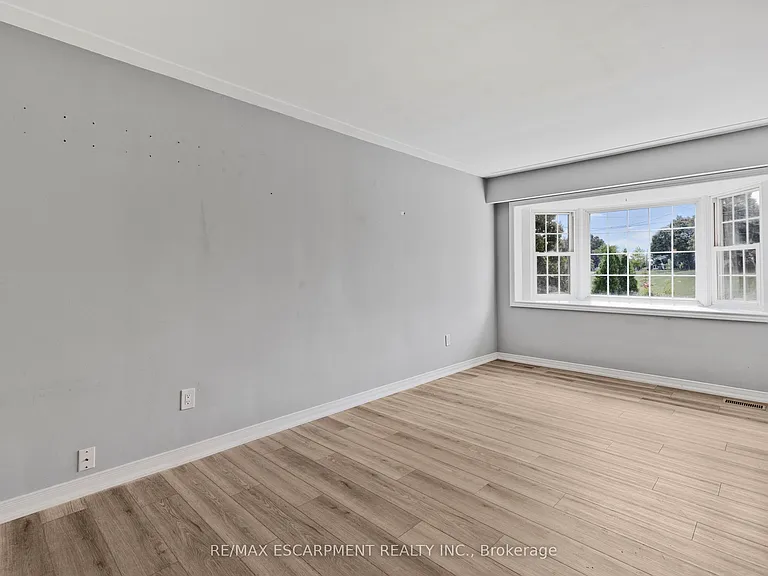71 Organ Cres #MAIN — Photo 5