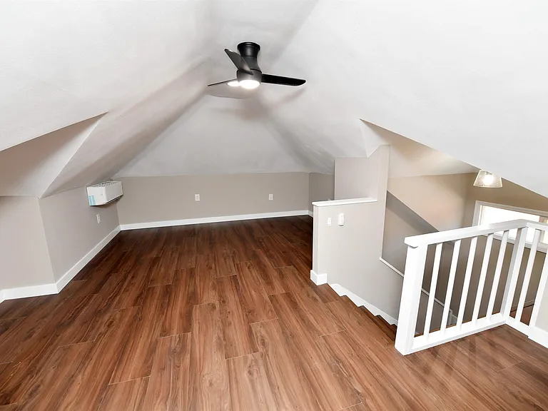 1027 N University St — Photo 56