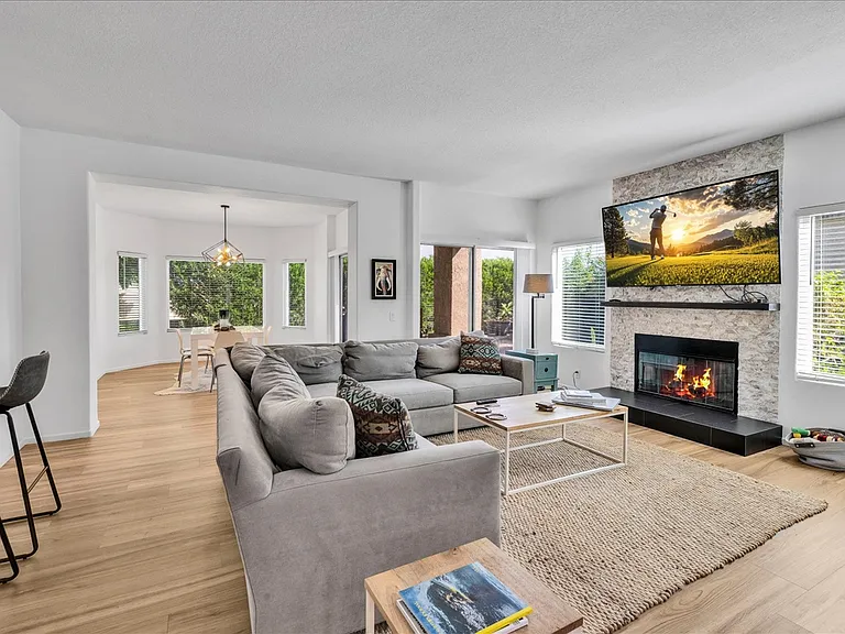 48137 Vista Cielo — Photo 5