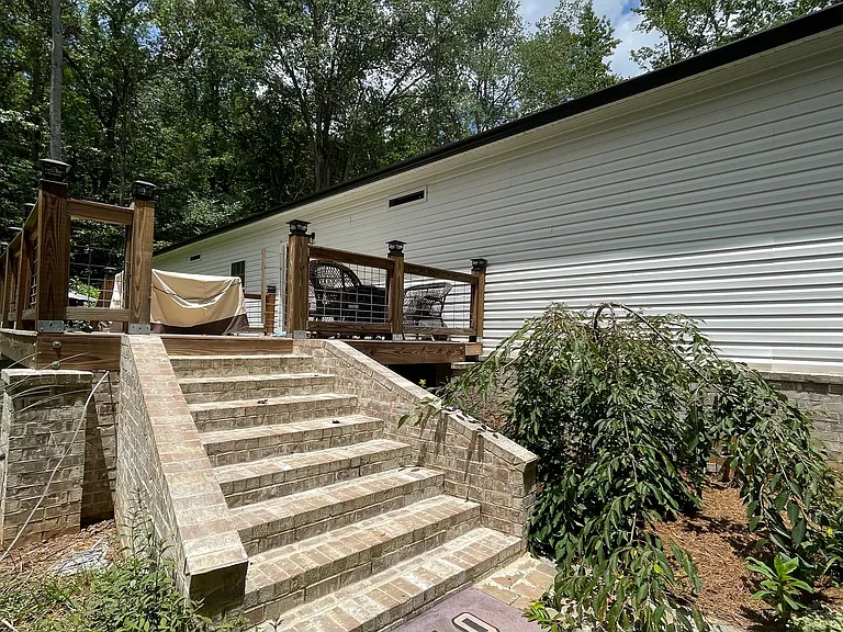 424 Old Jones Rd — Photo 23