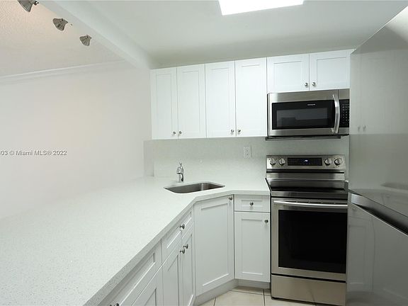4th image of 801 NW 47th Ave APT 311W