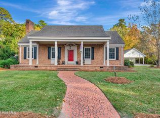 704 Barker Ten Mile Rd, Lumberton, NC 28358