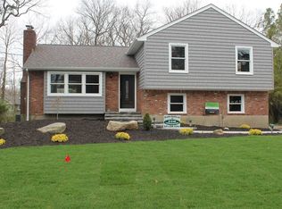 8 Archer Dr, Stony Brook, NY 11790