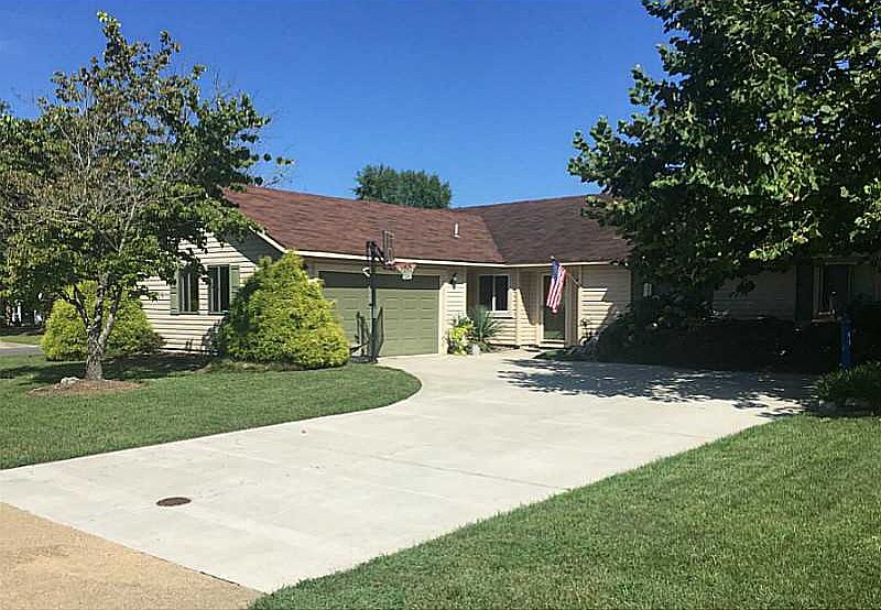 1st image of 1200 Paramore Dr