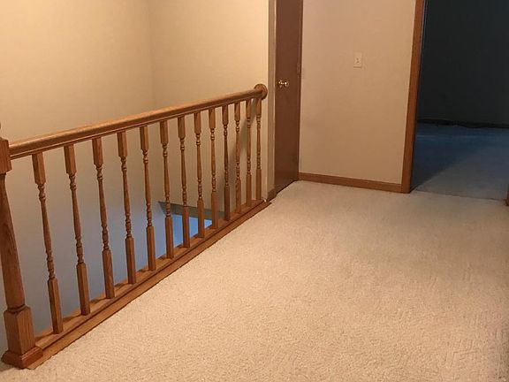 Hallway upstairs between bedrooms 