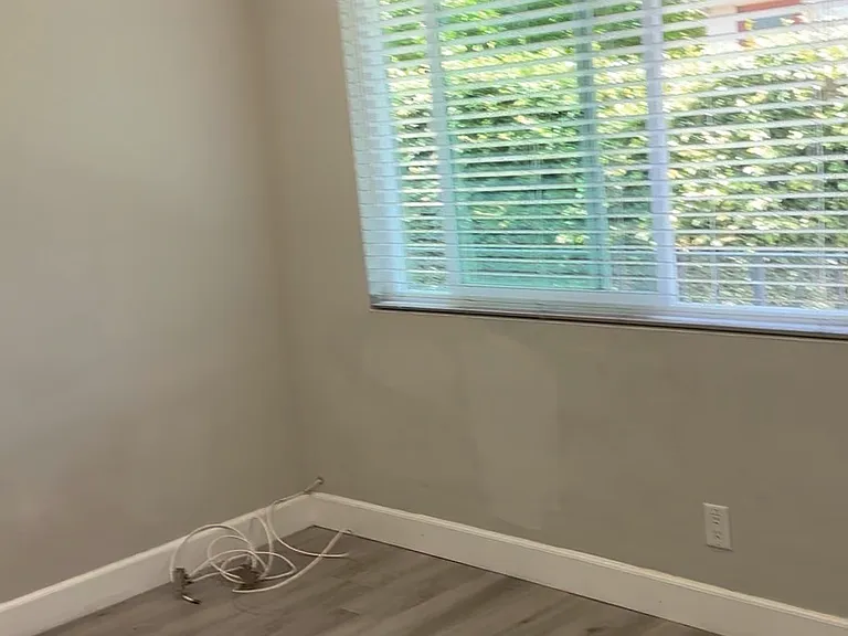 260 Linda Rosa Ave #3 — Photo 12