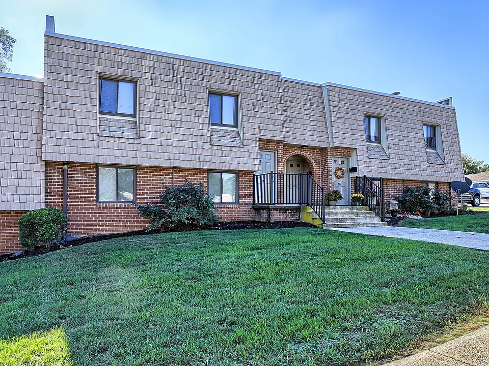 Chateau Terrace Apartments