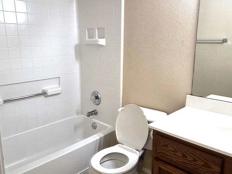 307 Golden Gate Dr — Photo 13