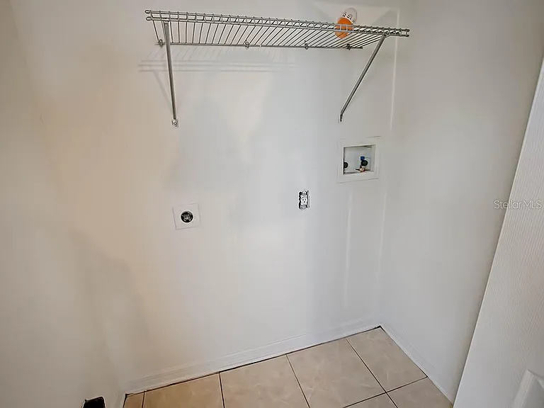 2139 Sandridge Cir — Photo 13