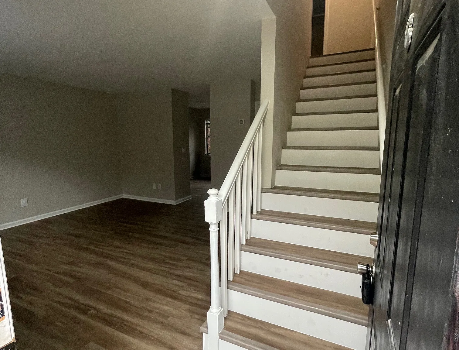 250 Luden Drive — Photo 3