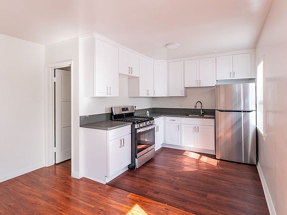 5th image of 2771 San Marino St #7