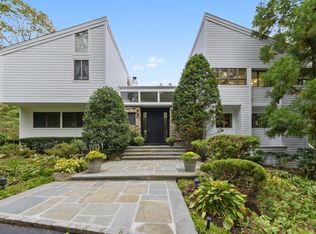 265 Wheatley Rd, Old Westbury, NY 11568