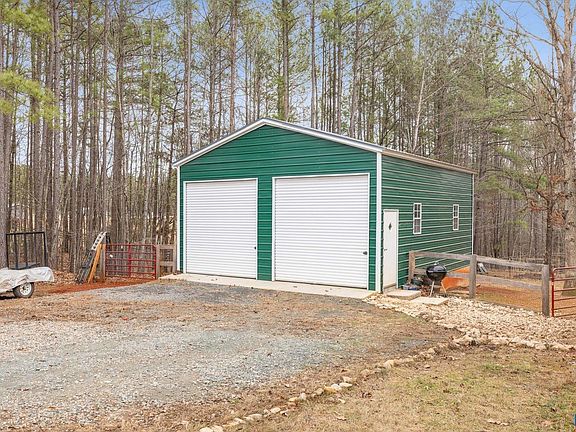 4th image of 2325 Martin Kings Rd