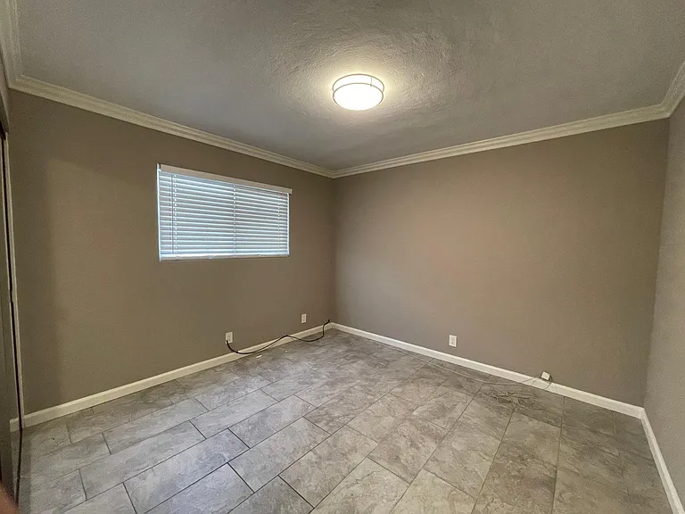 13625 Franklin St #B — Photo 9