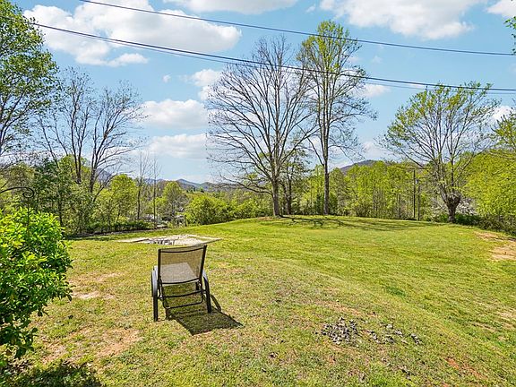 3rd image of 441 Franklin Grove Rd