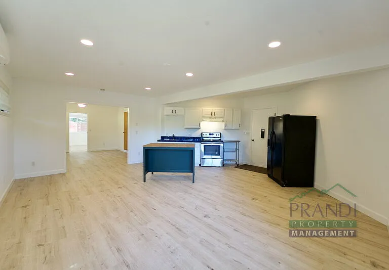 137 Maestro Rd — Photo 12