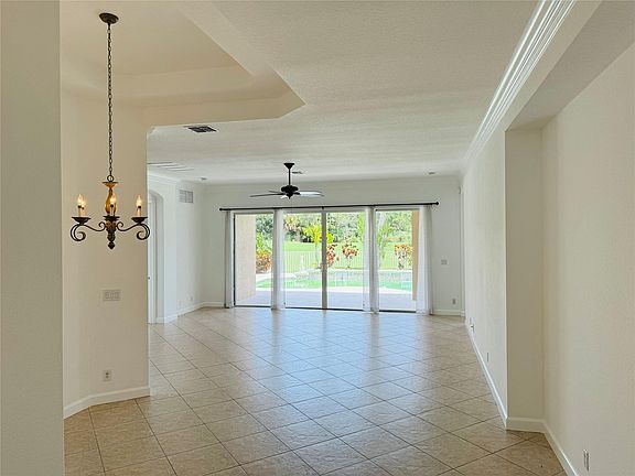 2nd image of 364 NW Sheffield Circle