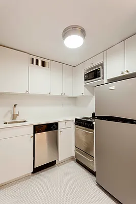 Rented by Mirador Real Estate | media 8