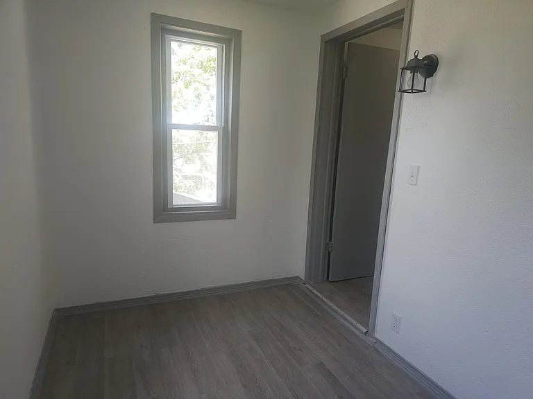 1225 Cherry St — Photo 15